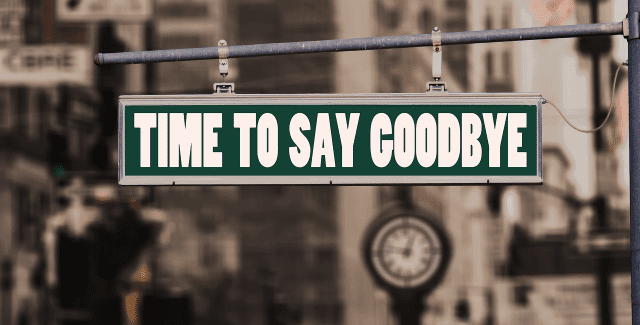 試用期間中の解雇を促すイメージ画像。”TIME TO SAY GOODBYE”という看板が中心にある。